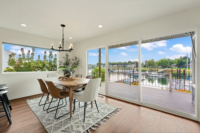 Building Photo - 540 N Hayden Bay Dr