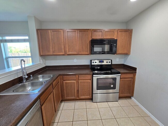 Building Photo - 12600 Pricklybranch Dr