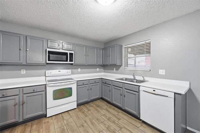 Building Photo - 3119 Pompi Dr