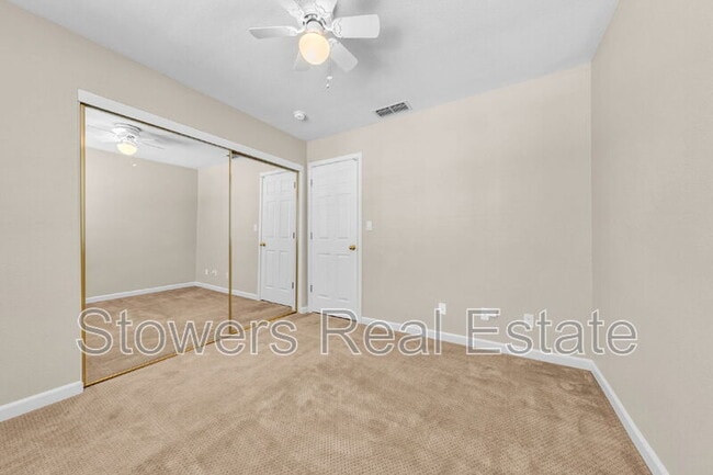 Building Photo - 39 Village Square Pl