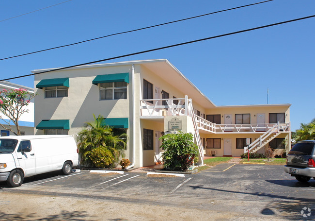 Primary Photo - Harborside Apts