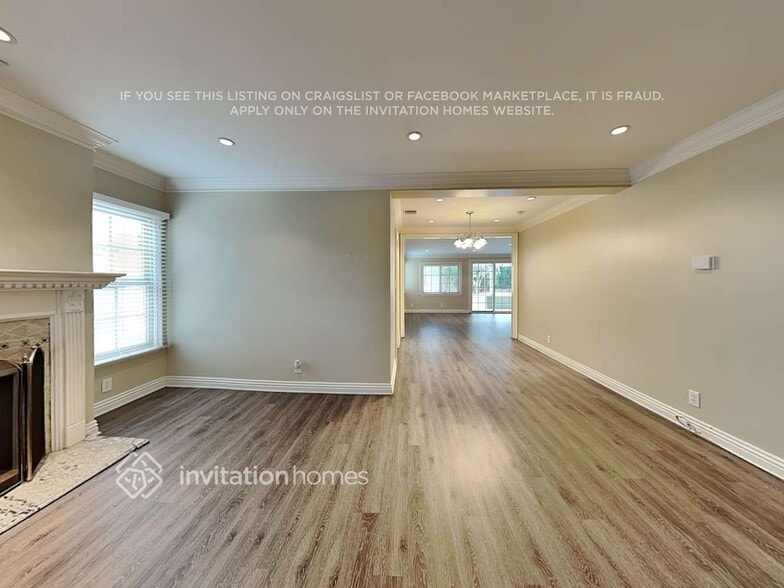 Building Photo - 2906 N Frederic St