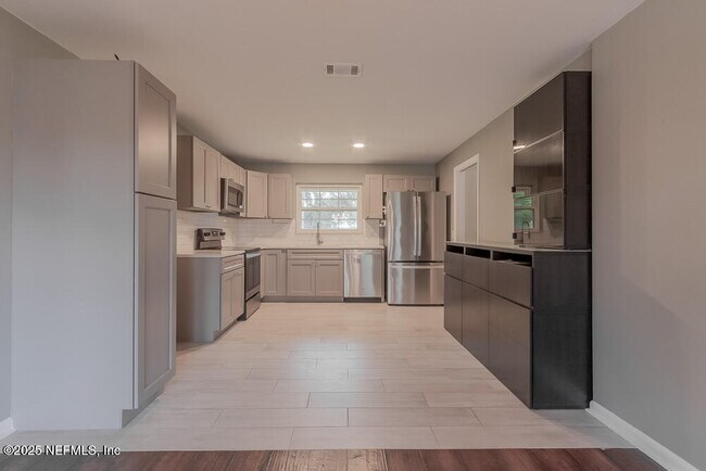 Building Photo - 5044 Somersby Rd