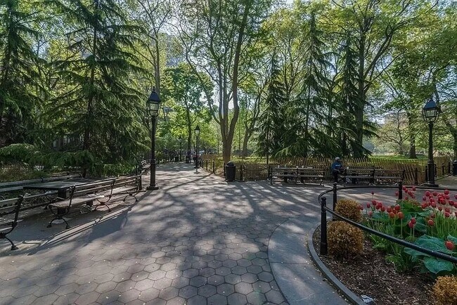 Building Photo - 224 Sullivan Street