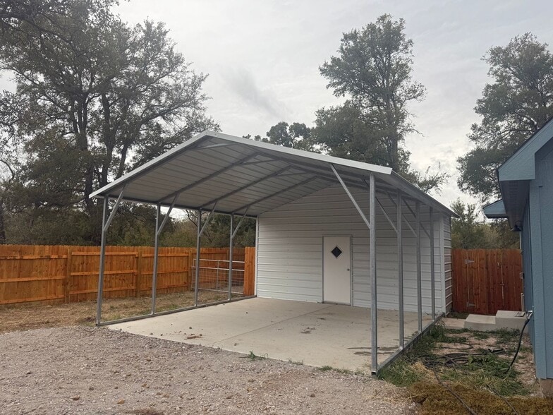 Building Photo - 151 Sleepy Meadow Dr