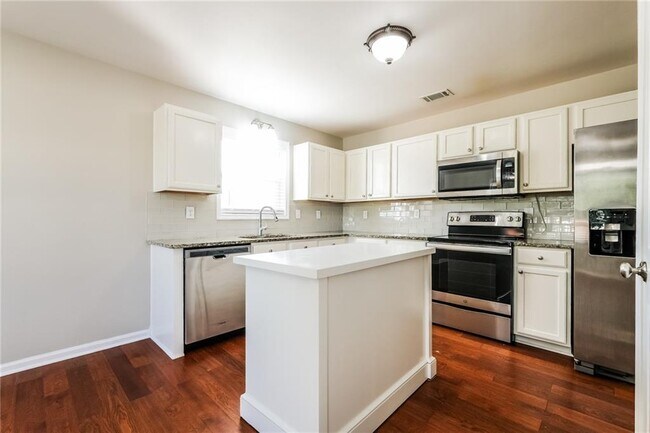 Building Photo - 3352 Summit Creek Ln