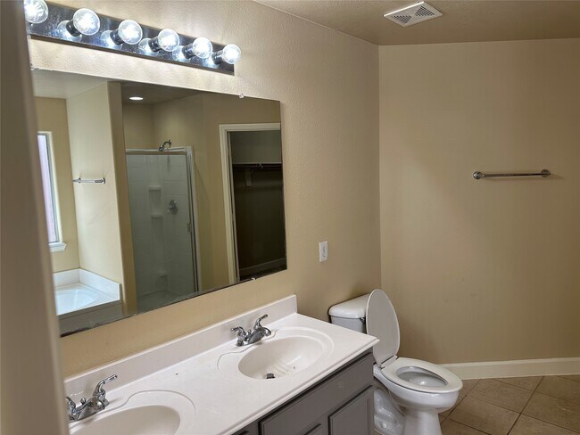 Building Photo - 11827 Edenstone Dr