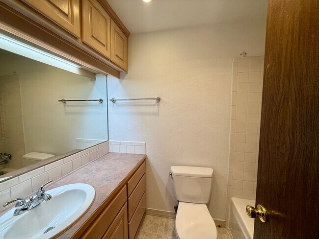 Building Photo - West Seattle Waterfront Condominium ~ West Beach Condominium