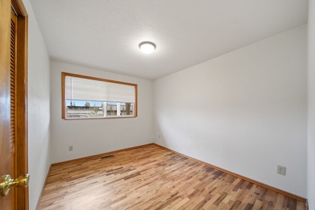 Building Photo - 4218 6th Ave NE