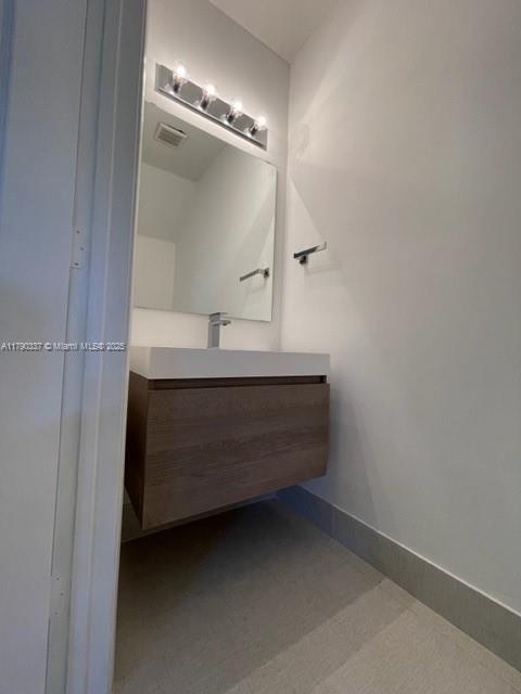 Building Photo - 4034 Peppertree Dr