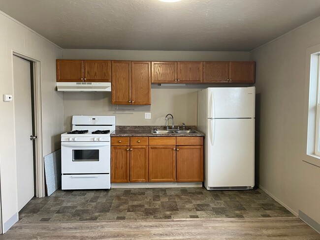 Primary Photo - 1 Bedroom Apartment!