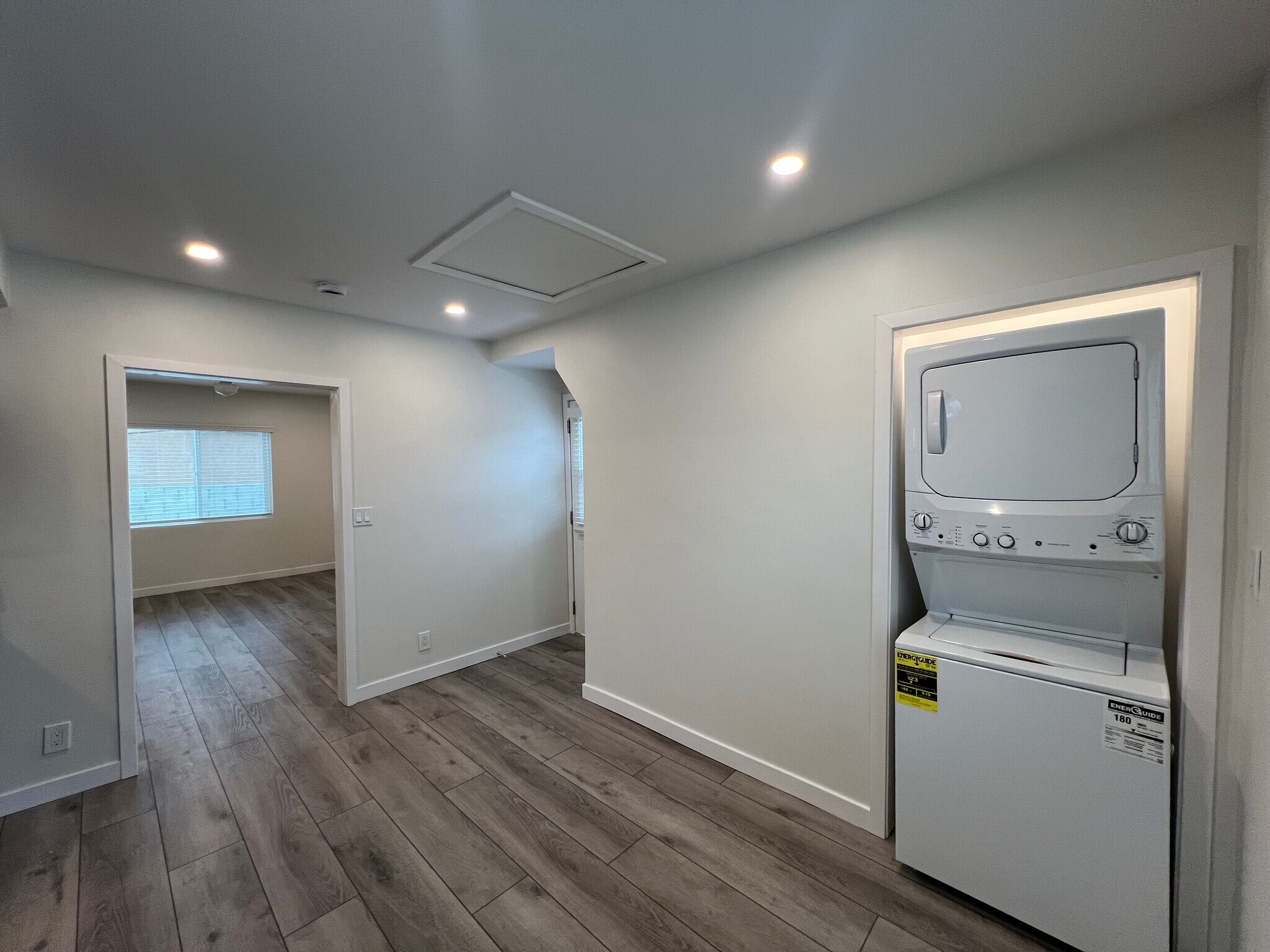 Building Photo - 4448 W 165th St