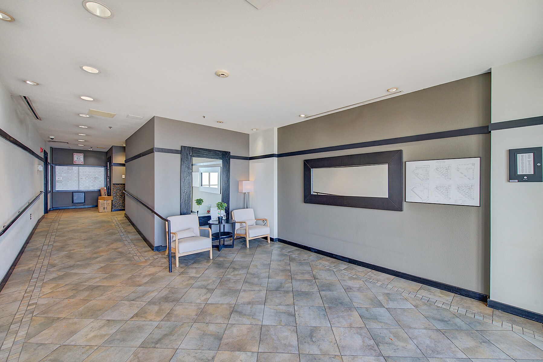 Building Photo - 1441 Central St