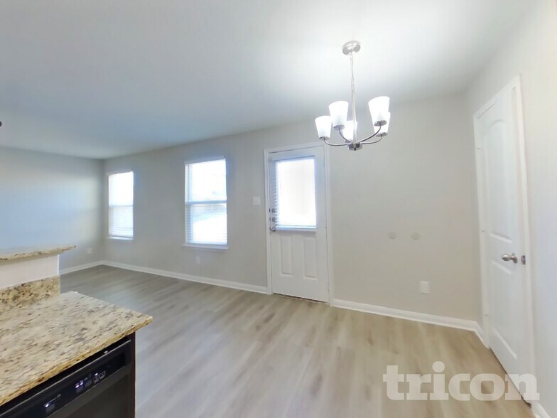 Building Photo - 676 Yearwood Ln