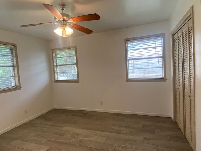 Building Photo - 3 BEDROOM NEAR SCOTT AND WHITE