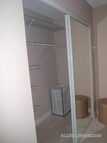Building Photo - 15 N Beacon St