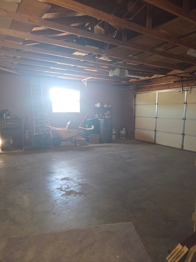 Building Photo - 72565 Granite Ave