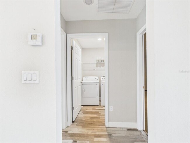 Building Photo - 12849 SW 73rd Ave Rd