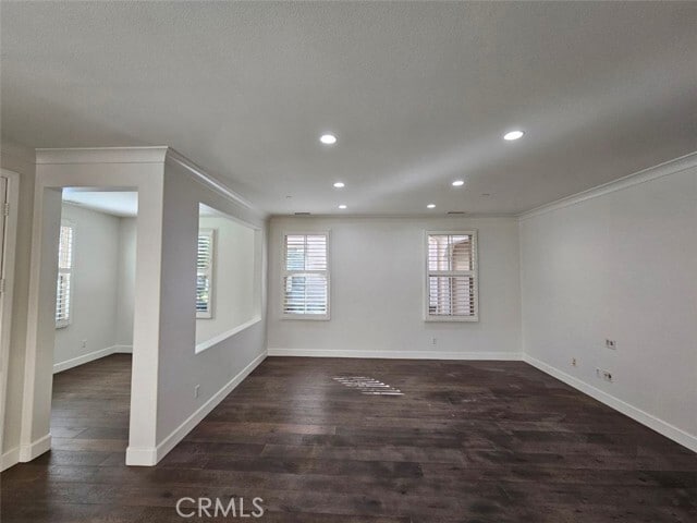 Building Photo - 35 Courant