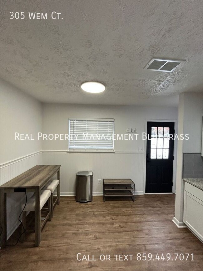 Building Photo - 305 Wem Ct