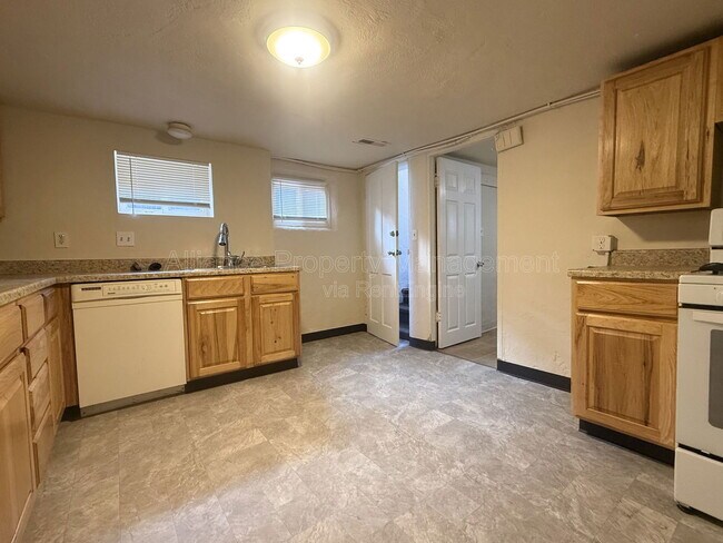 Building Photo - 322 Farragut Ave