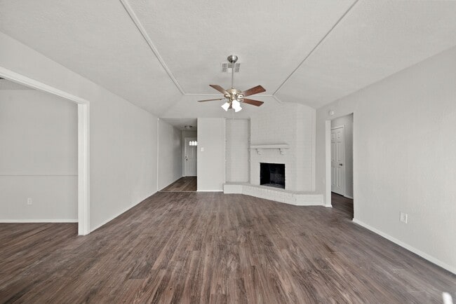 Building Photo - 13719 Southline Rd