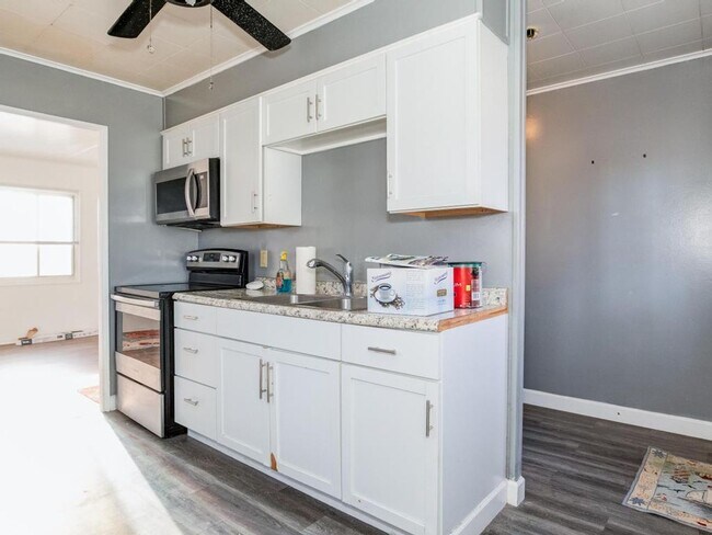 Building Photo - 3 Bedroom House on Quiet Street in Monaca