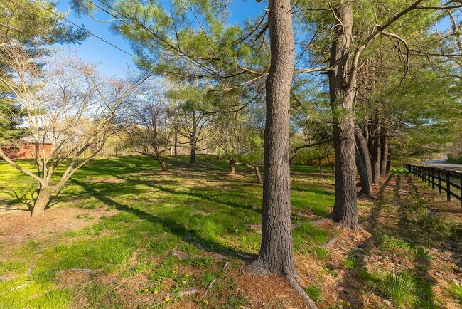 Building Photo - 0 Downing Rd