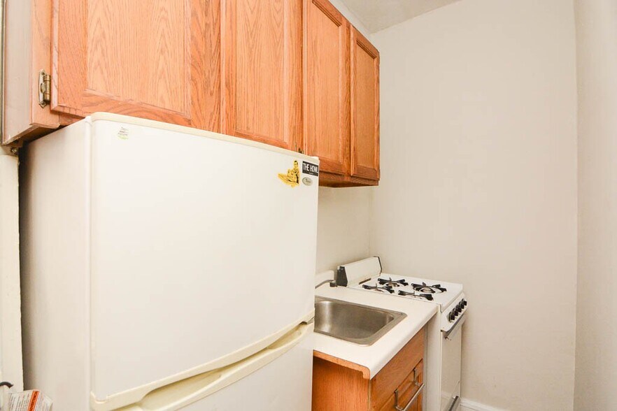 Building Photo - 2849 N Burling