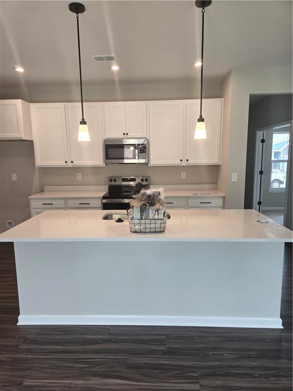 Building Photo - 102 alpine ct