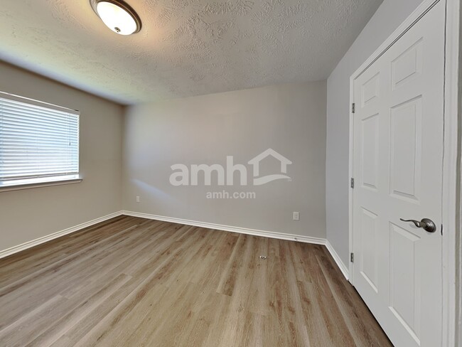 Building Photo - 5026 Chase Stone Dr