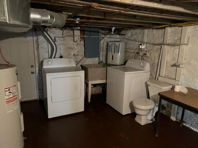 Building Photo - Cozy Home - Lawrenceville