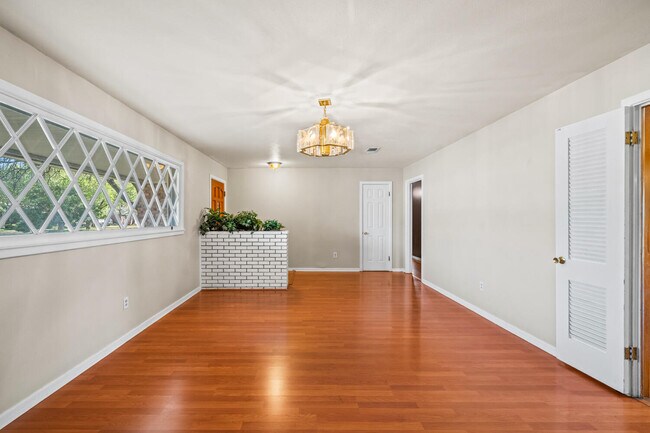 Building Photo - 3423 56th St