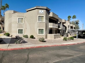 Building Photo - 1720 E Thunderbird Rd