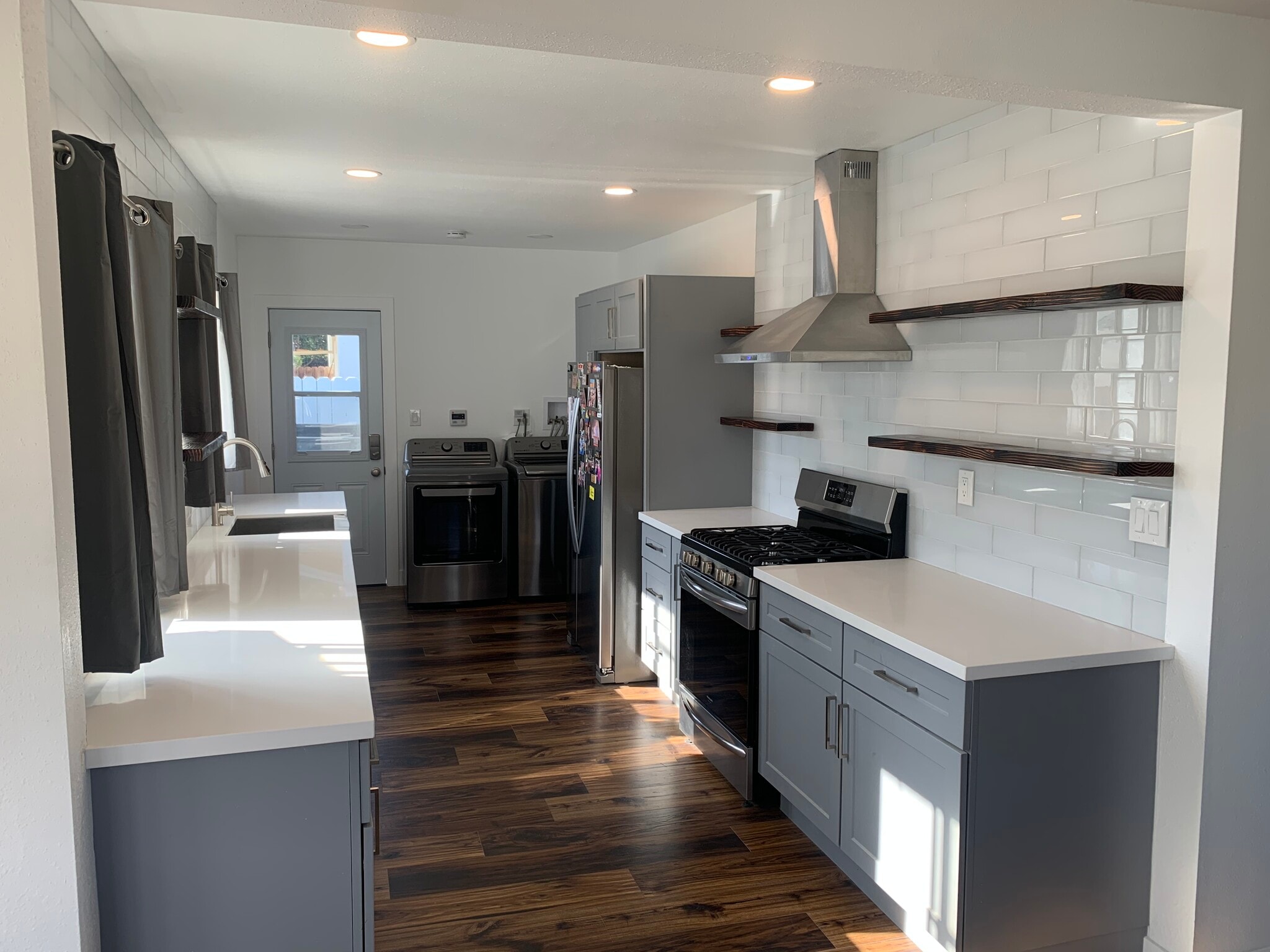 Building Photo - 754 West 18th Street