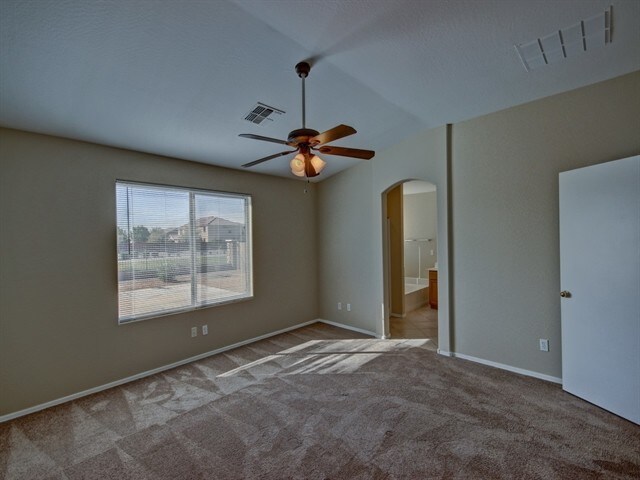 Building Photo - 8110 S 48th Ln