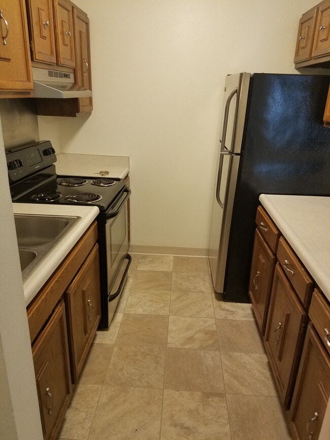 Building Photo - 135 N Peters Ave