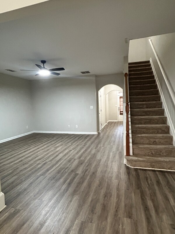 Building Photo - 364 Beynon Terrace