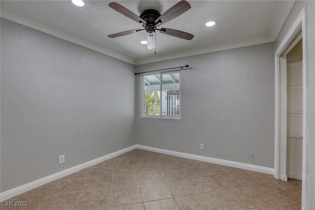 Building Photo - 3055 S Topaz Rd