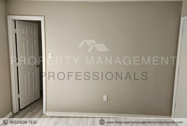 Building Photo - Renewed and ready to be a home!