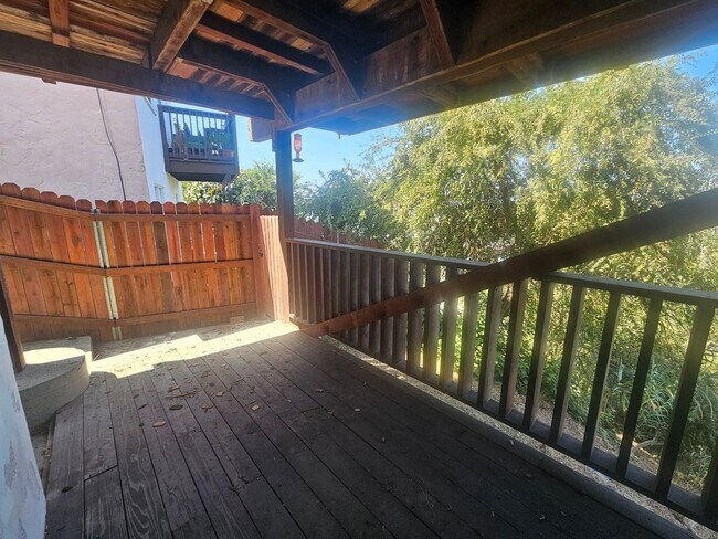 Building Photo - 1649 Sargent Pl