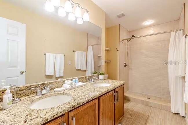 Building Photo - 3041 Ashland Ln S