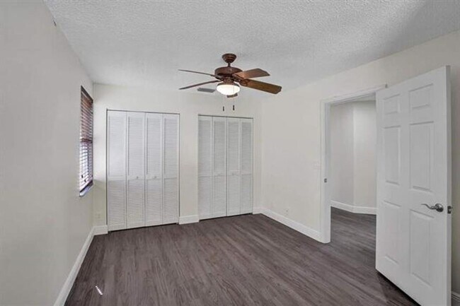 Building Photo - 11032 Boston Dr