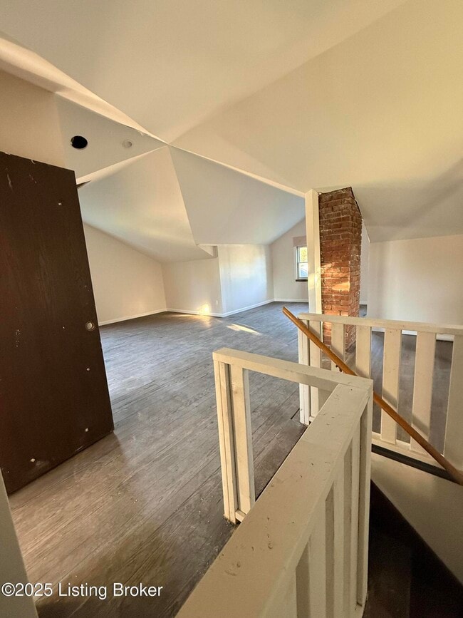 Building Photo - 1620 Sale Ave