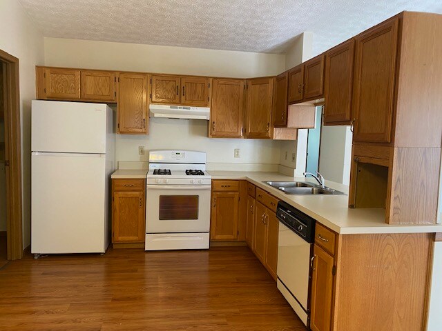 Building Photo - 3580 Frenchpark Dr