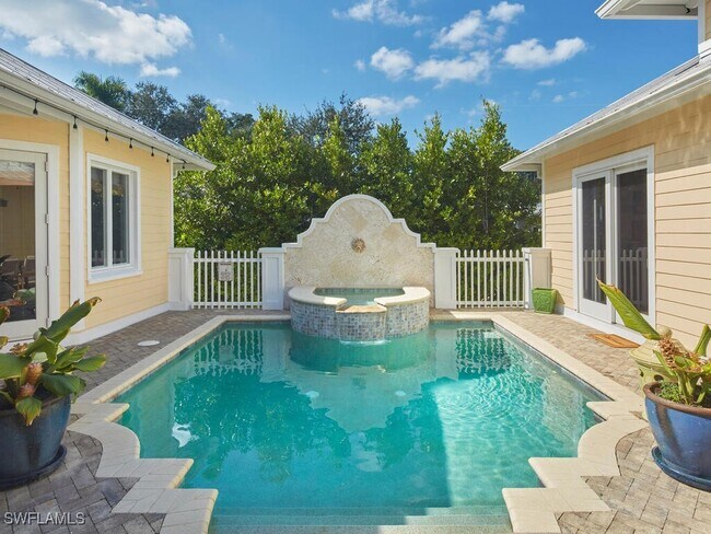 Building Photo - 165 Broad Ave S