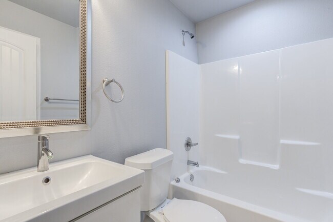 Building Photo - Wonderful 3 Bed 2 Bath in Willow Bend!