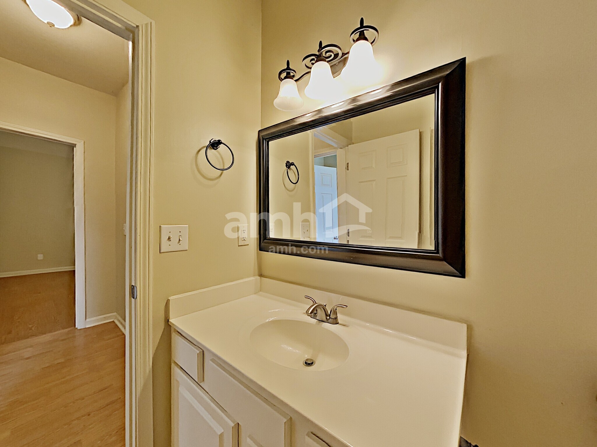Building Photo - 960 Fountain Glen Dr