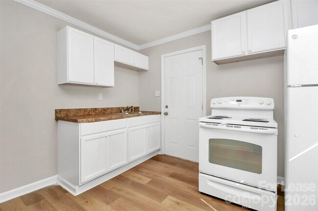 Building Photo - 2510 Hemphill St