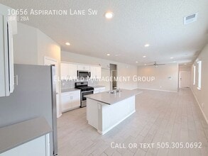 Building Photo - 10656 Aspiration Ln SW